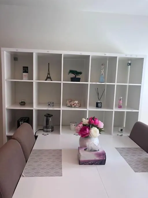 فندق Van West Serene Retreat Close To Ubc And Downtown فانكوفر